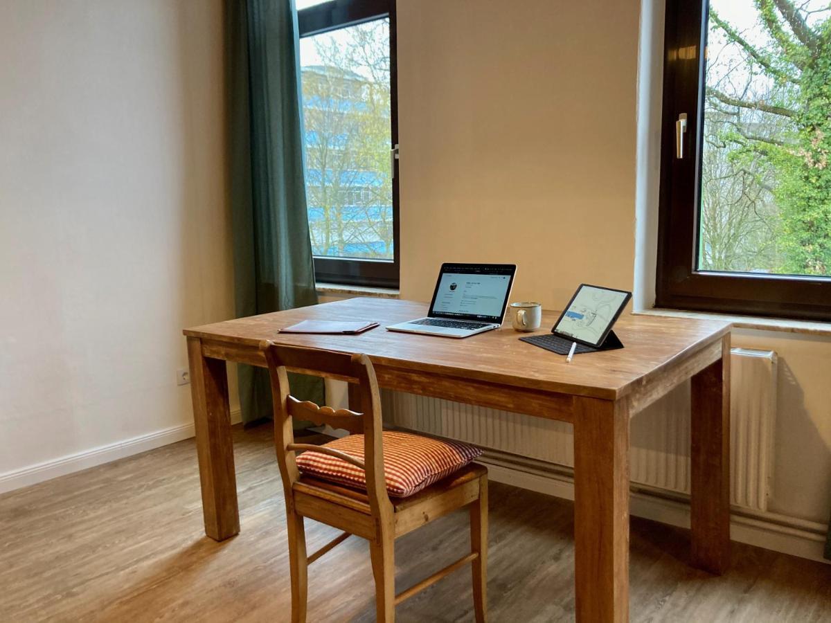 Das Blaue Tuerchen - Wohnung Mit Beamer Und Kicker Bremerhaven Esterno foto