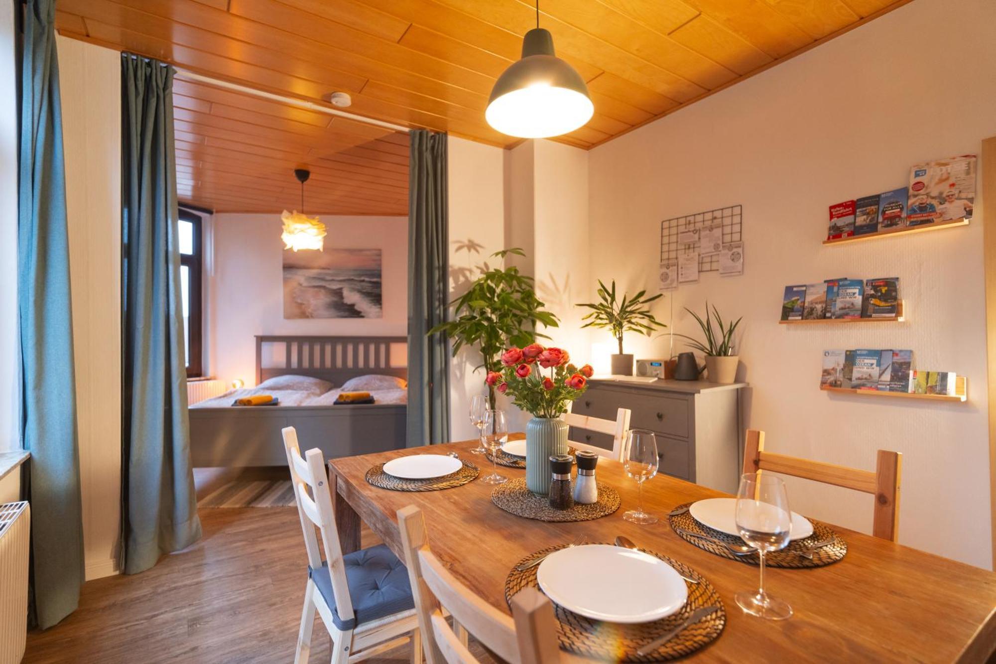 Das Blaue Tuerchen - Wohnung Mit Beamer Und Kicker Bremerhaven Esterno foto