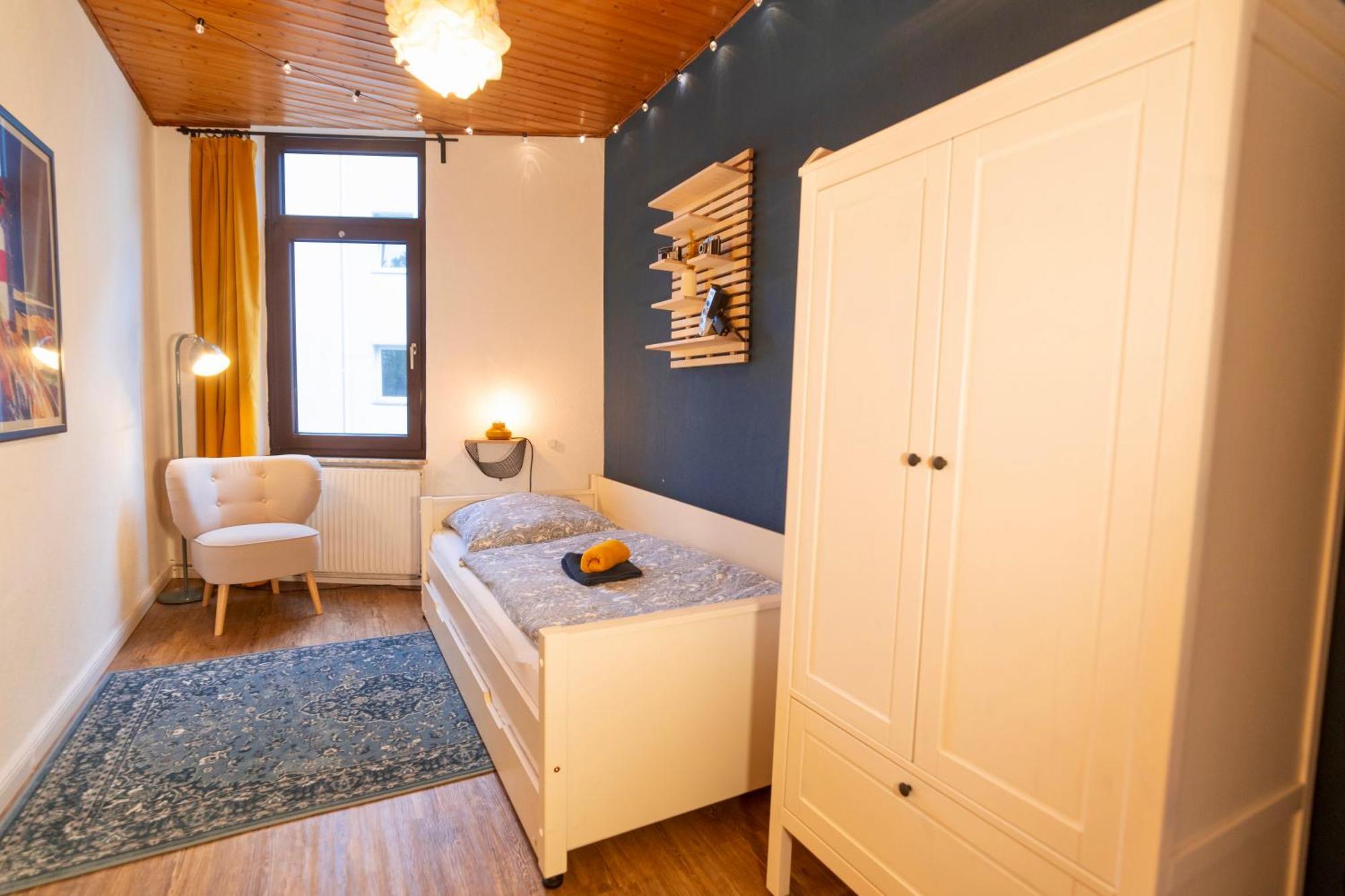 Das Blaue Tuerchen - Wohnung Mit Beamer Und Kicker Bremerhaven Esterno foto